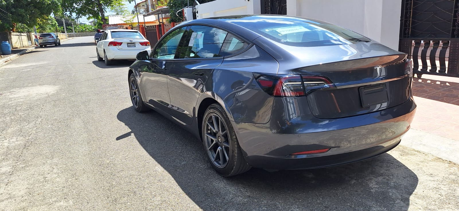 TESLA MODEL 3 LONG RANGE